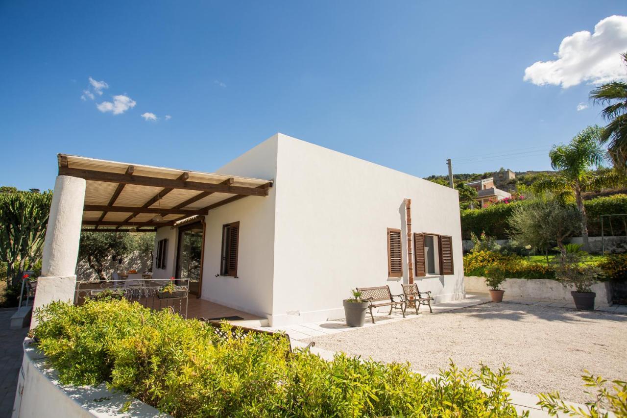 Villa Maria Una Finestra Sul Mare Valderice Exterior photo